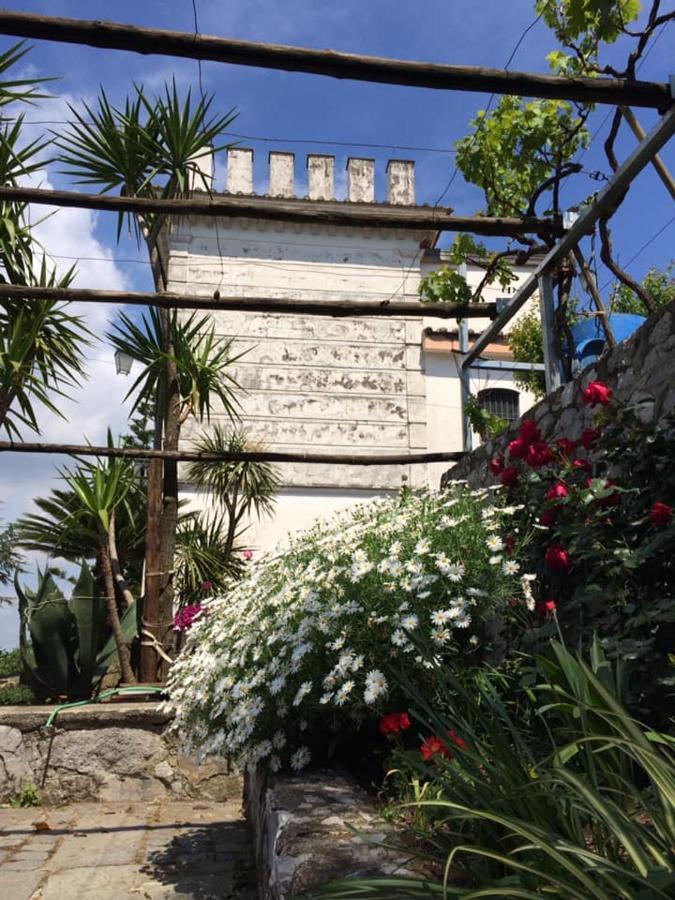 La Torretta Bianca Panzió Cava deʼ Tirreni Kültér fotó