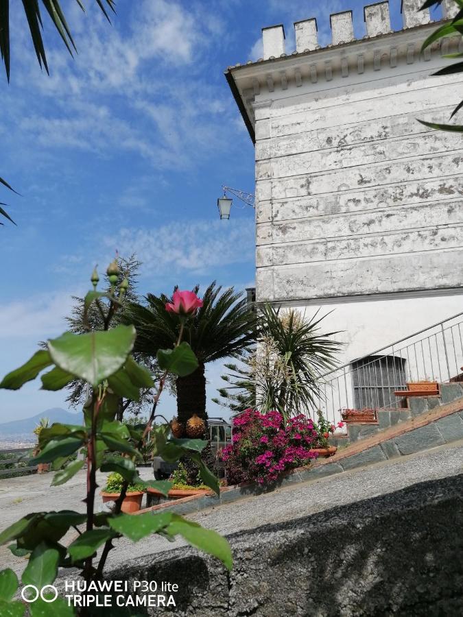 La Torretta Bianca Panzió Cava deʼ Tirreni Kültér fotó