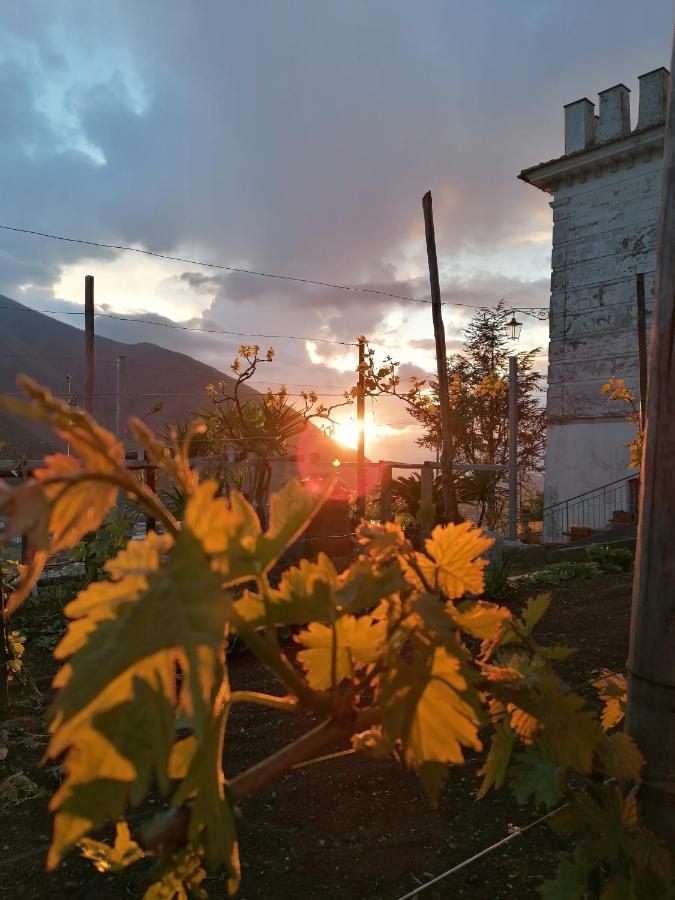 La Torretta Bianca Panzió Cava deʼ Tirreni Kültér fotó